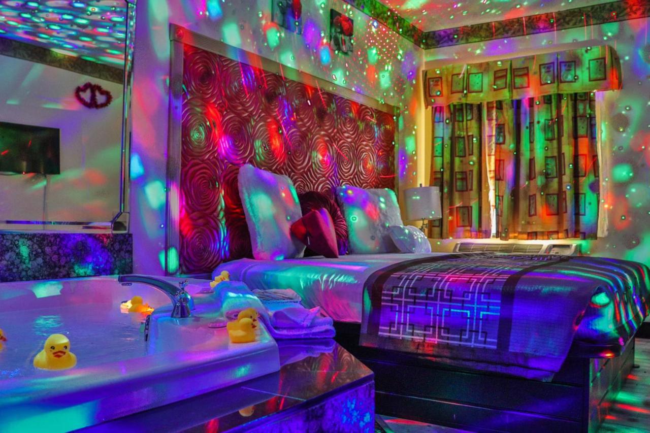 Luxe Romantic Suites Dolton Esterno foto