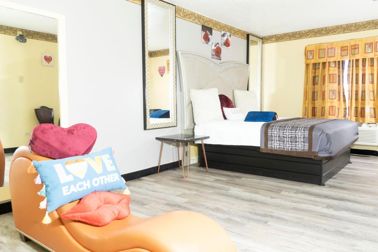 Luxe Romantic Suites Dolton Esterno foto
