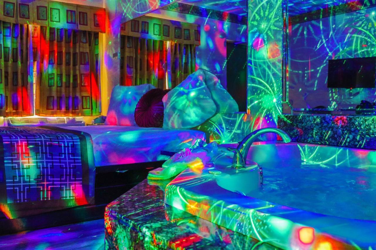 Luxe Romantic Suites Dolton Esterno foto