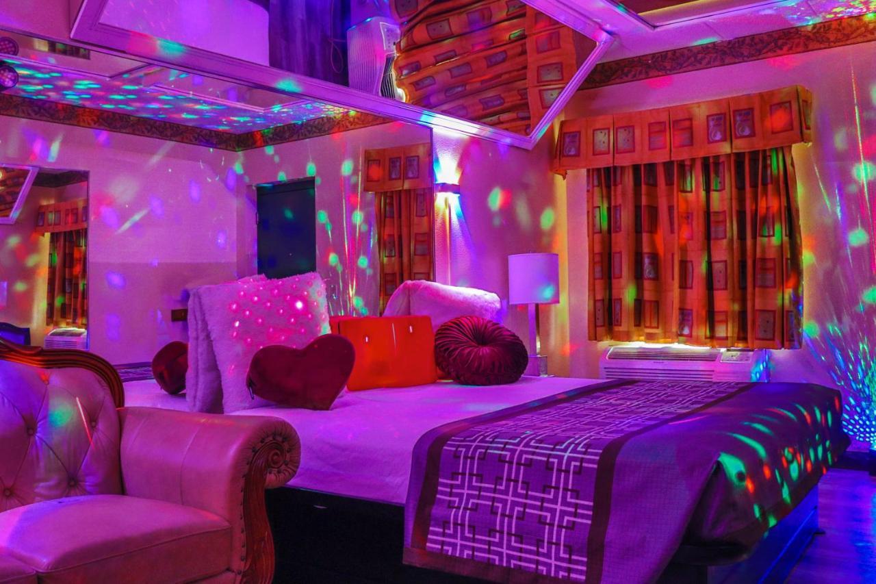 Luxe Romantic Suites Dolton Esterno foto