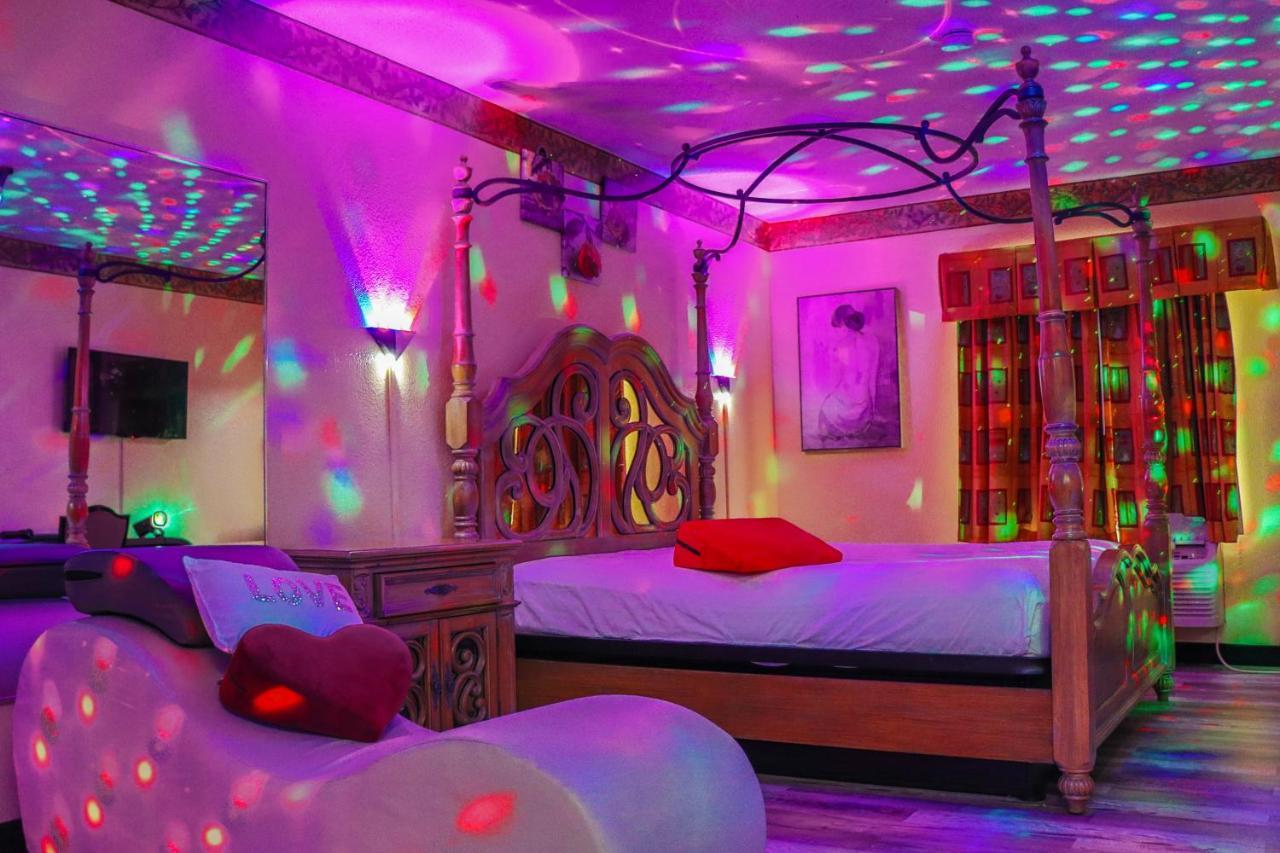 Luxe Romantic Suites Dolton Esterno foto