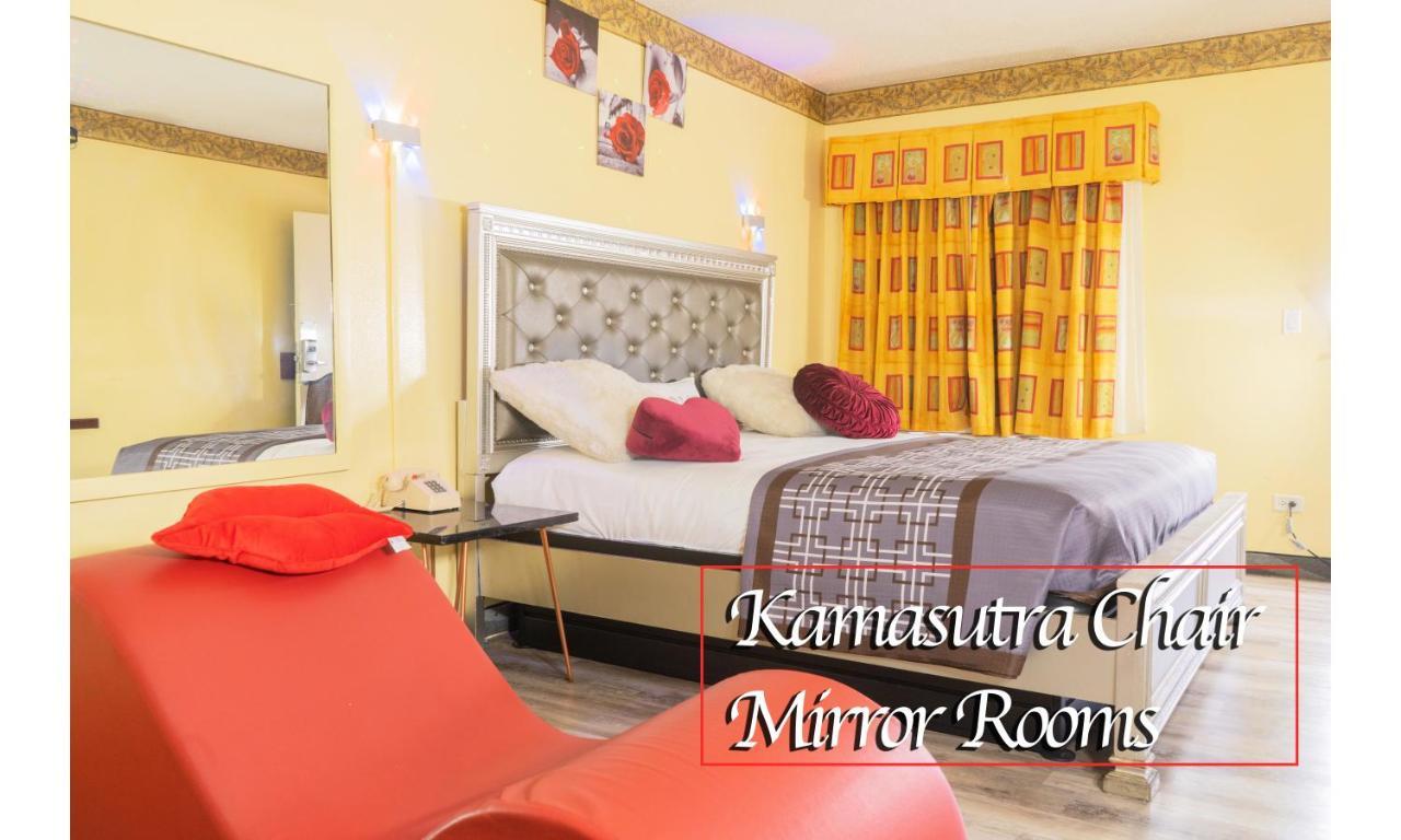 Luxe Romantic Suites Dolton Esterno foto